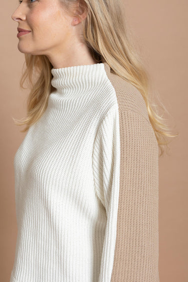 Knipmode 2412-18 sweater