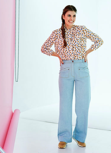 Knipmode 2204-18 blouse