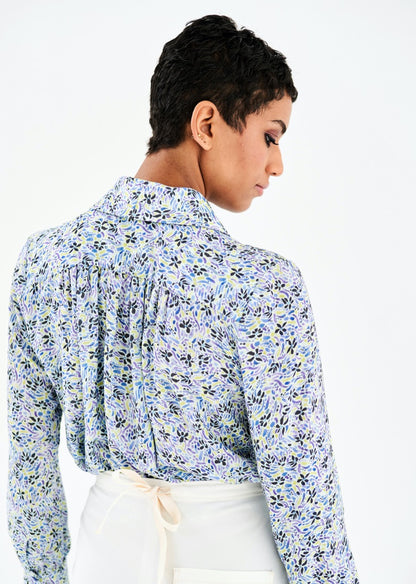 Knipmode 2205-22 blouse